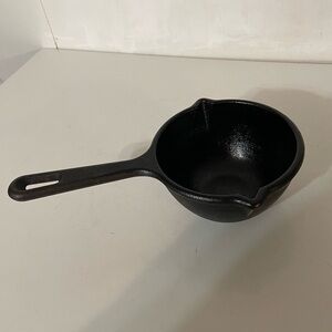 Lodge Cast Iron Melting Pot
